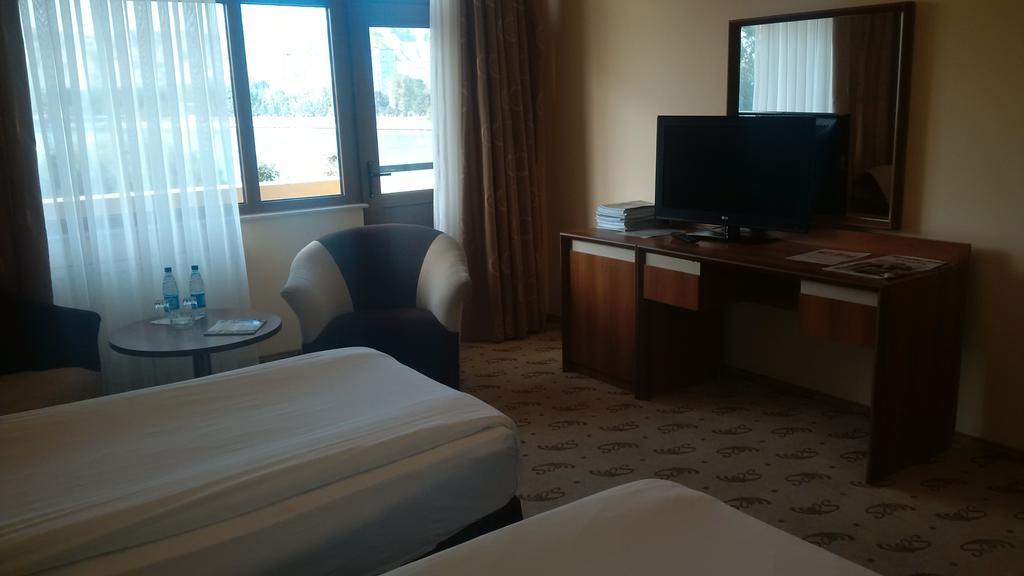 River Side Hotel Mingachevir Room photo
