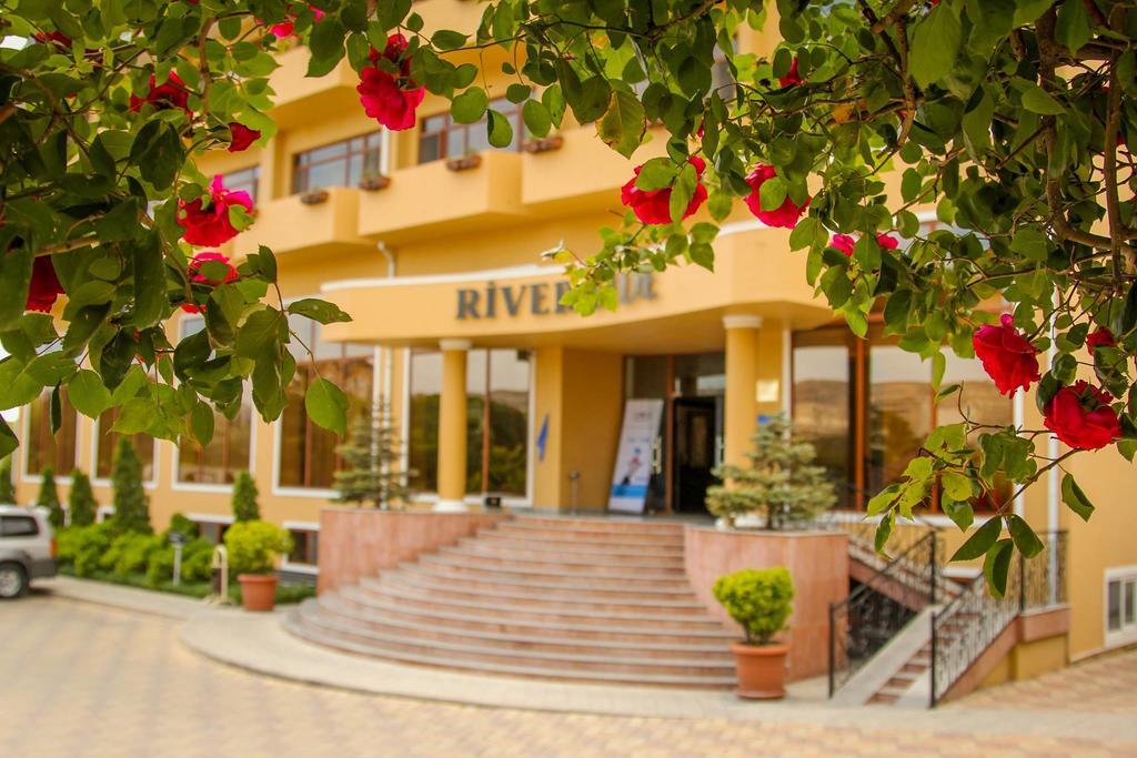 River Side Hotel Mingachevir Exterior photo